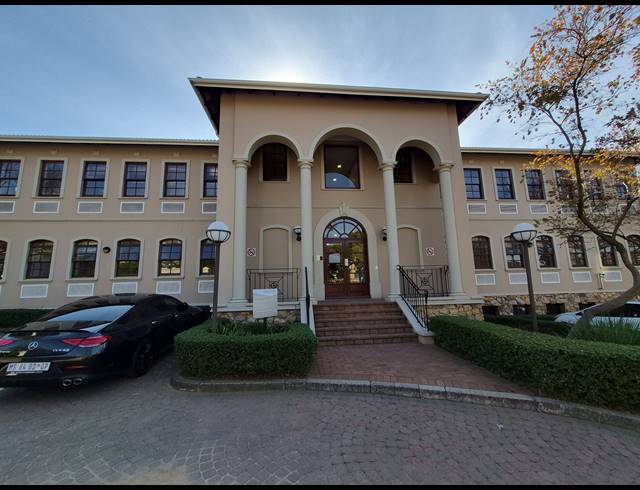 190M² OFFICE TO LET IN SANDTON CENTRAL